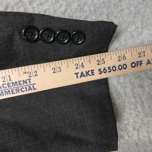 Jos A Bank Classic Collection Men's 44R‎ Gray Wool Suit 2-Button 38x30 Pants